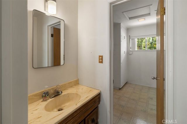1036 W Donington Street, Glendora, CA 91741