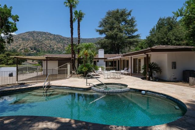 1036 W Donington Street, Glendora, CA 91741