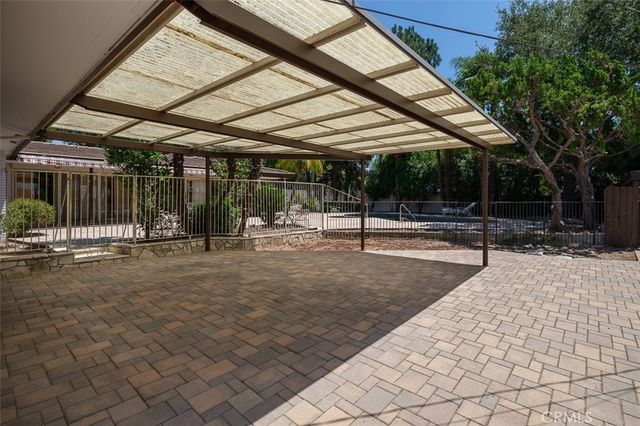 1036 W Donington Street, Glendora, CA 91741