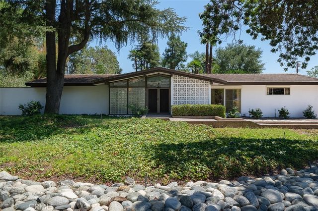 1036 W Donington Street, Glendora, CA 91741