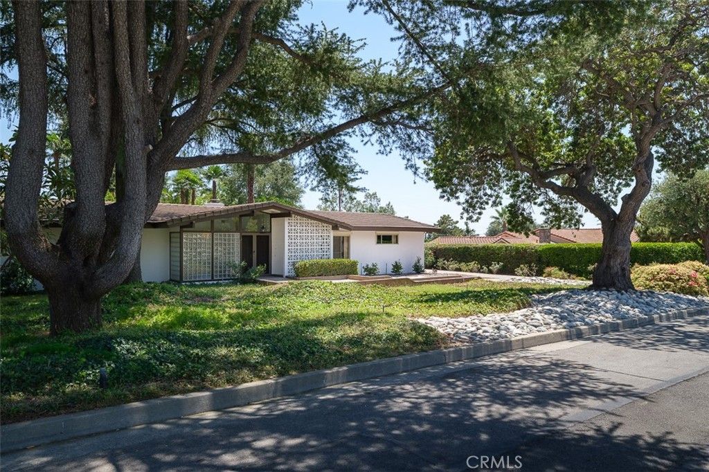 1036 W Donington Street, Glendora, CA 91741