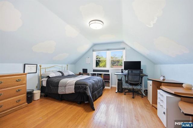 31 Dacotah Avenue, Oakland, NJ 07436