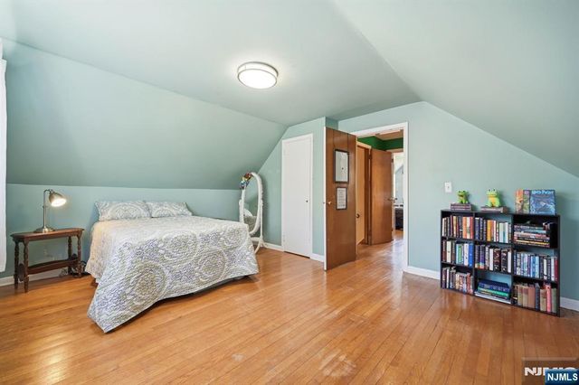 31 Dacotah Avenue, Oakland, NJ 07436