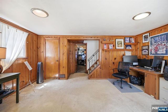 31 Dacotah Avenue, Oakland, NJ 07436