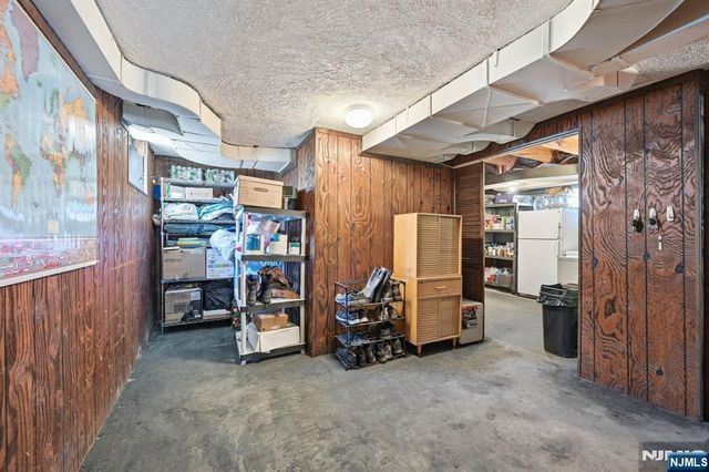 31 Dacotah Avenue, Oakland, NJ 07436