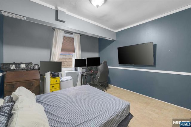 18 74th Street BA2, North Bergen, NJ 07047