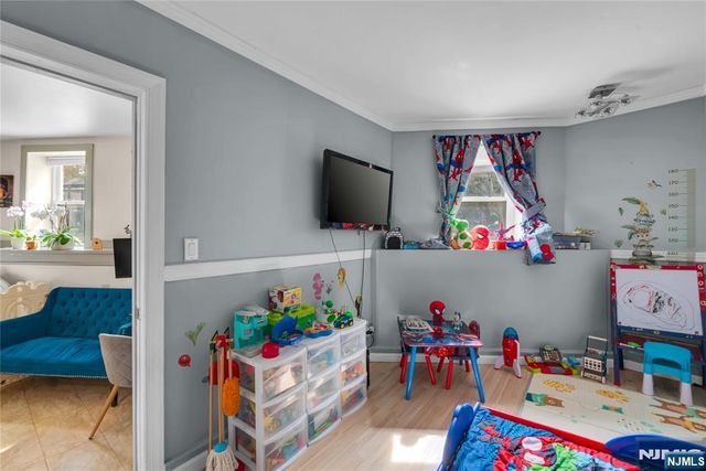 18 74th Street BA2, North Bergen, NJ 07047
