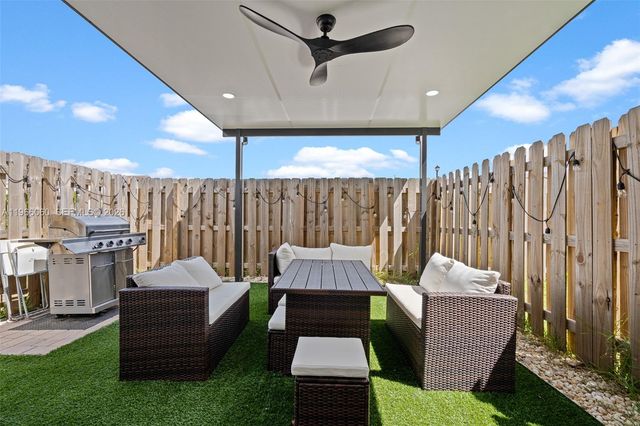 9941 SW 231st Ln 9941, Miami, FL 33190