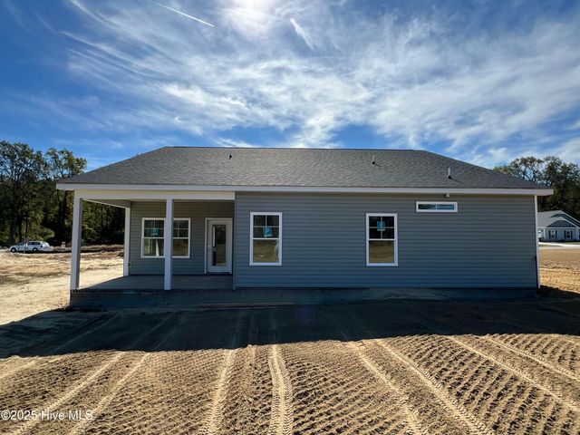 303 Creeks Edge Drive, Pikeville, NC 27863