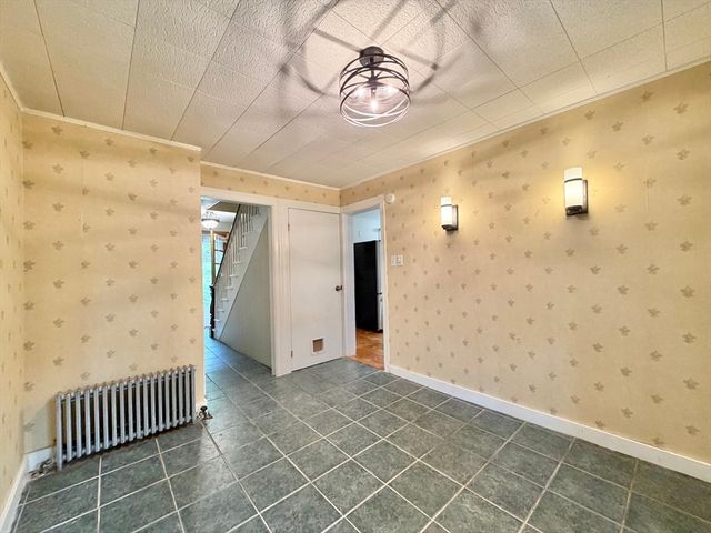 41 Pease Ave, Monson, MA 01057