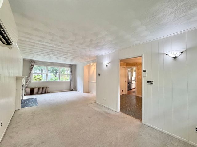 41 Pease Ave, Monson, MA 01057