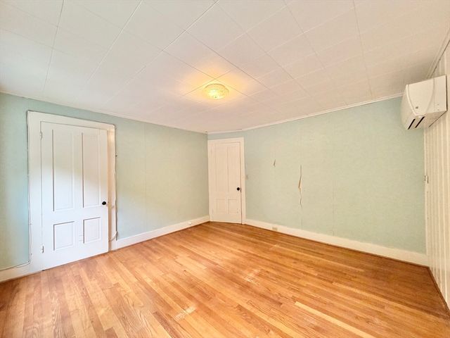 41 Pease Ave, Monson, MA 01057
