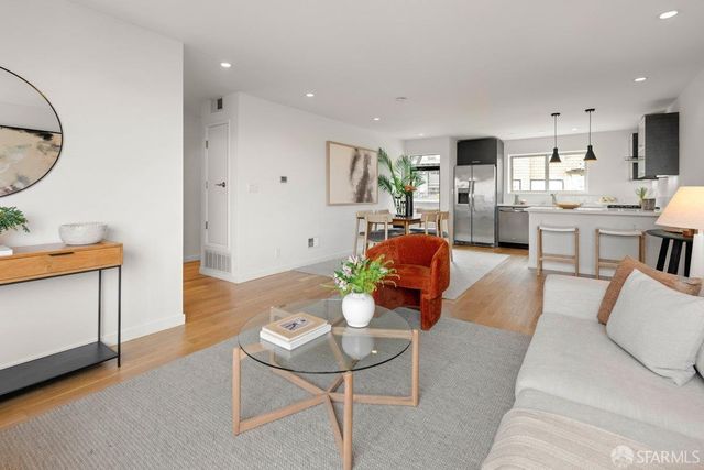 827 Corbett Avenue 101, San Francisco, CA 94131