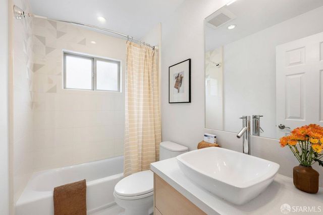 827 Corbett Avenue 101, San Francisco, CA 94131