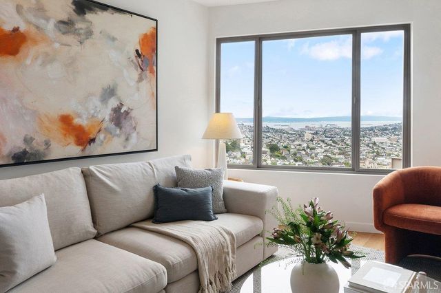 827 Corbett Avenue 101, San Francisco, CA 94131