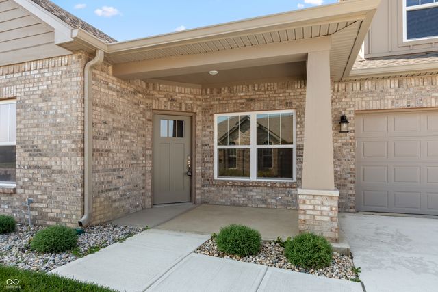 2331 Saddle Drive, Shelbyville, IN 46176