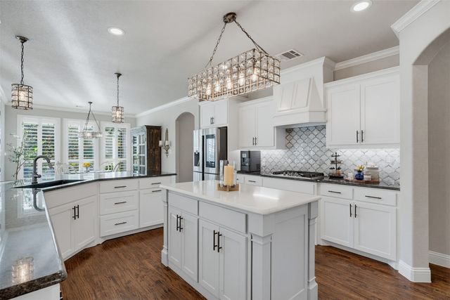 10301 Mustang Wells Drive, Fort Worth, TX 76126