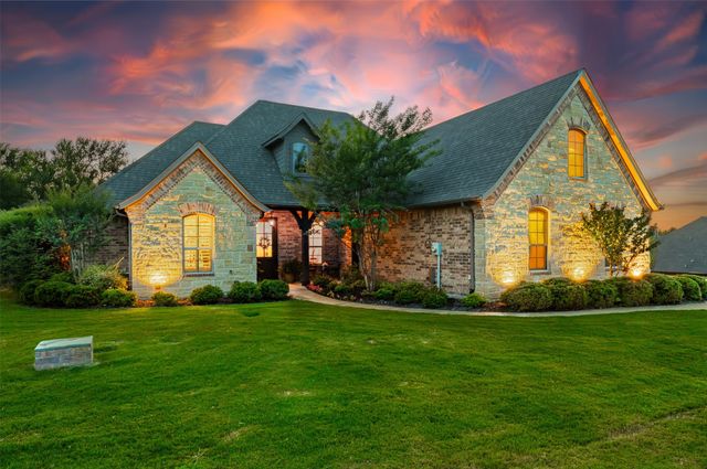 10301 Mustang Wells Drive, Fort Worth, TX 76126