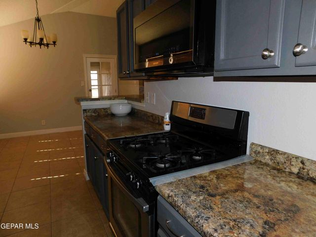 8609 PILGRIMAGE Circle, El Paso, TX 79912