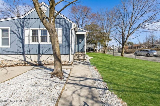 1018 Woodmere Drive, Keyport, NJ 07735