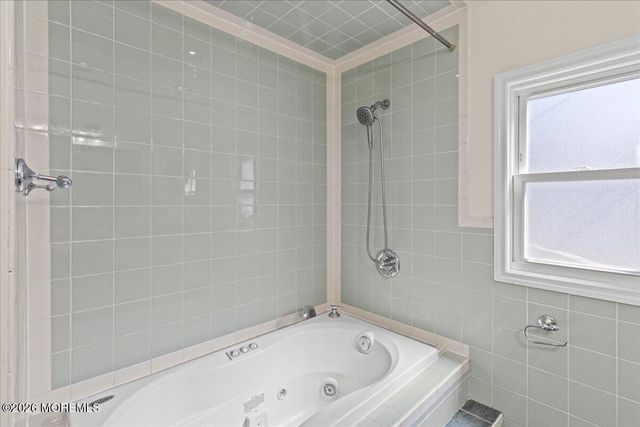 1018 Woodmere Drive, Keyport, NJ 07735