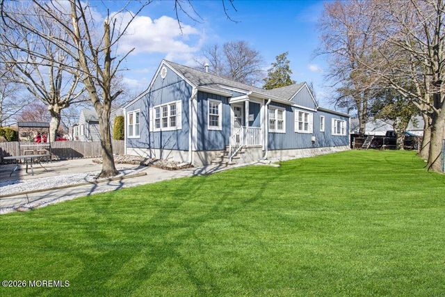 1018 Woodmere Drive, Keyport, NJ 07735