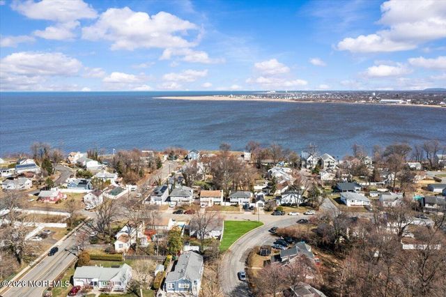 1018 Woodmere Drive, Keyport, NJ 07735