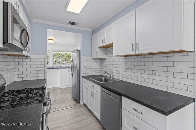 1018 Woodmere Drive, Keyport, NJ 07735