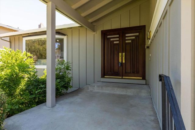 6660 Pebblewood Court, San Jose, CA 95120