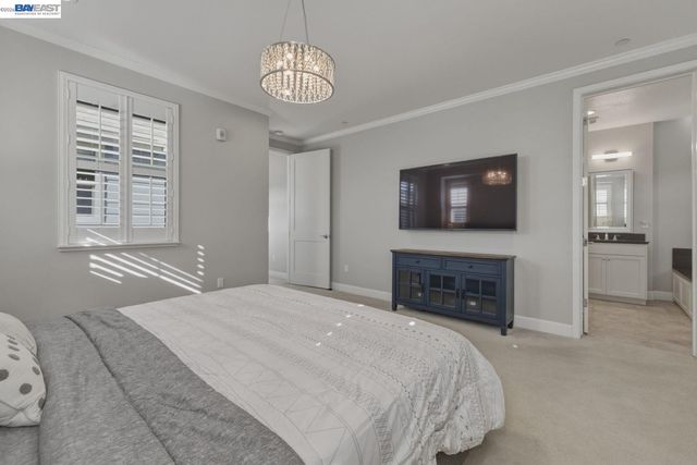 520 Sandalwood Dr, Livermore, CA 94551