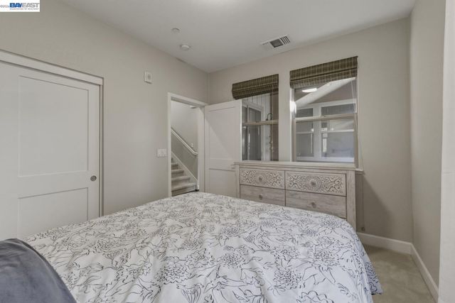 520 Sandalwood Dr, Livermore, CA 94551