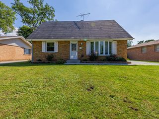 14539 Avers Avenue, Midlothian, IL 60445