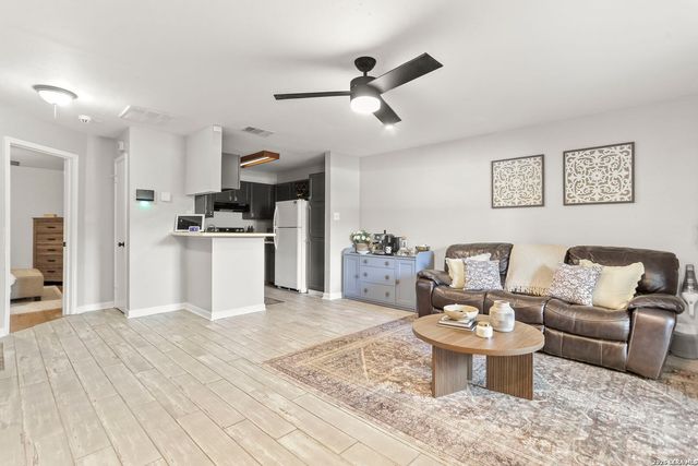 5322 Medical Dr E103, San Antonio, TX 78240