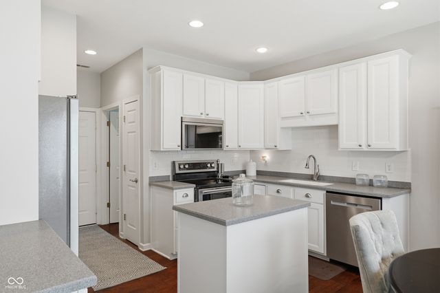 15552 Smithfield Drive, Westfield, IN 46074