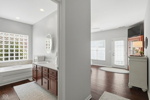 15552 Smithfield Drive, Westfield, IN 46074