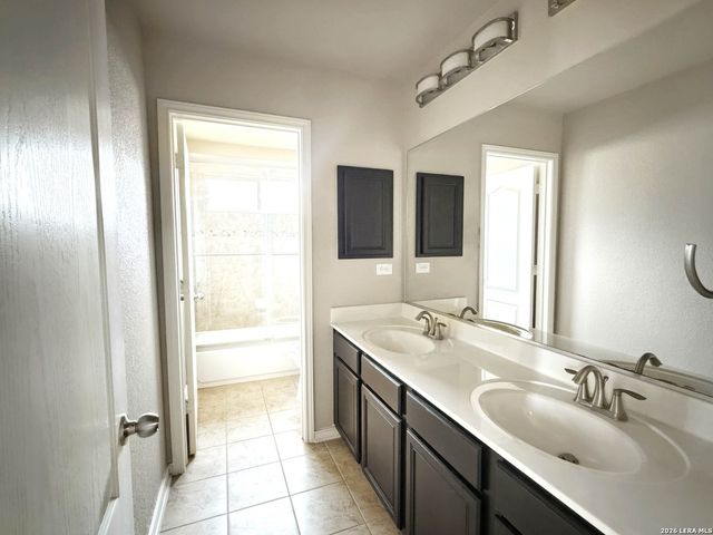 18014 Camino Del Mar, San Antonio, TX 78257