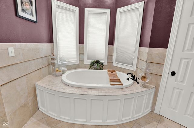 6982 Bladstone Road, Noblesville, IN 46062