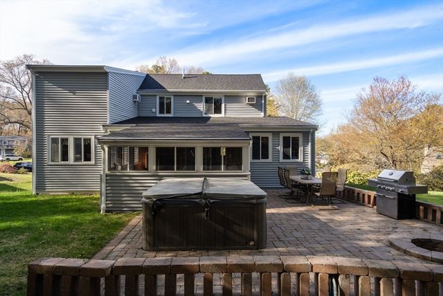 29 Carriage House Path, Ashland, MA 01721
