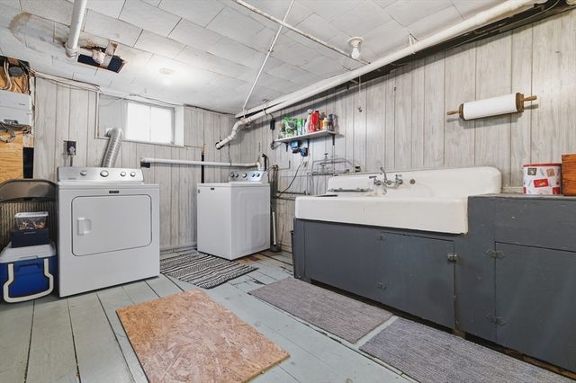 47 W Walnut St, Milford, MA 01757