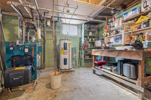 47 W Walnut St, Milford, MA 01757