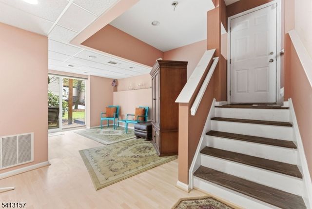 6 Whispering Way W Ondo, Berkeley Heights Twp., NJ 07922