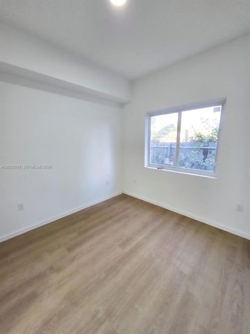 8106 NE 1st Ave 8, Miami, FL 33138