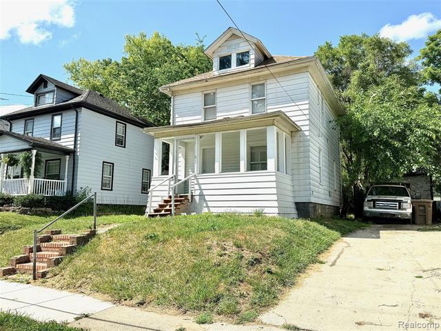 54 Hudson Avenue, Pontiac, MI 48342