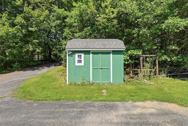 77 Old Gilbertville Rd, Ware, MA 01082