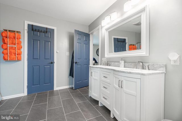 60 FIG TREE WAY, Manchester, PA 17345