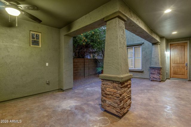3927 E Waller Lane, Phoenix, AZ 85050