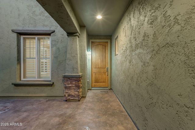 3927 E Waller Lane, Phoenix, AZ 85050