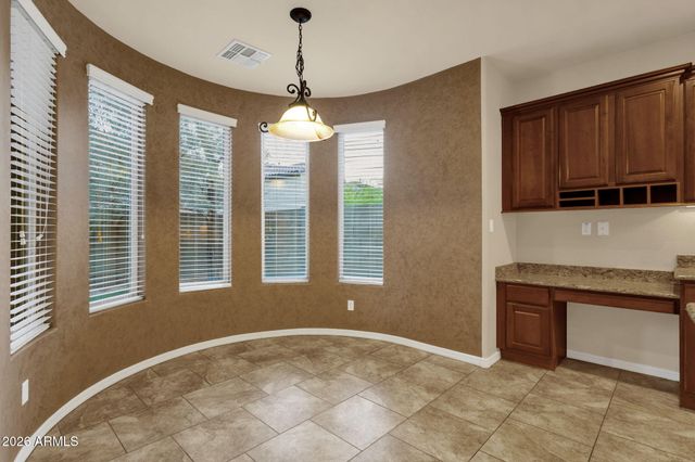 3927 E Waller Lane, Phoenix, AZ 85050