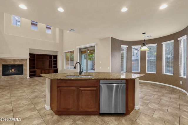 3927 E Waller Lane, Phoenix, AZ 85050