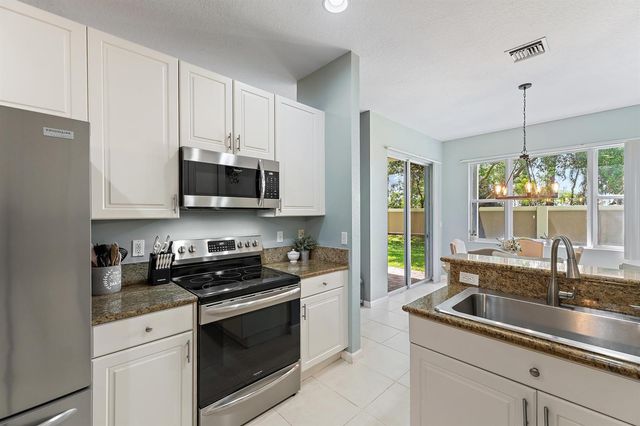 2170 SW Cape Cod Drive, Port St. Lucie, FL 34953